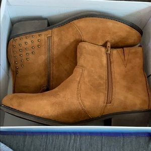 White Mountain Wedges BRAND NEW NEVER WORN